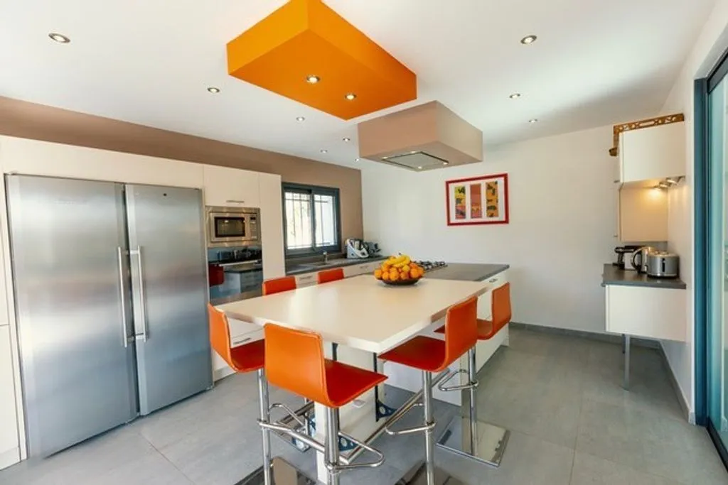 Köök - Luxury Villa with Pool in Nîmes