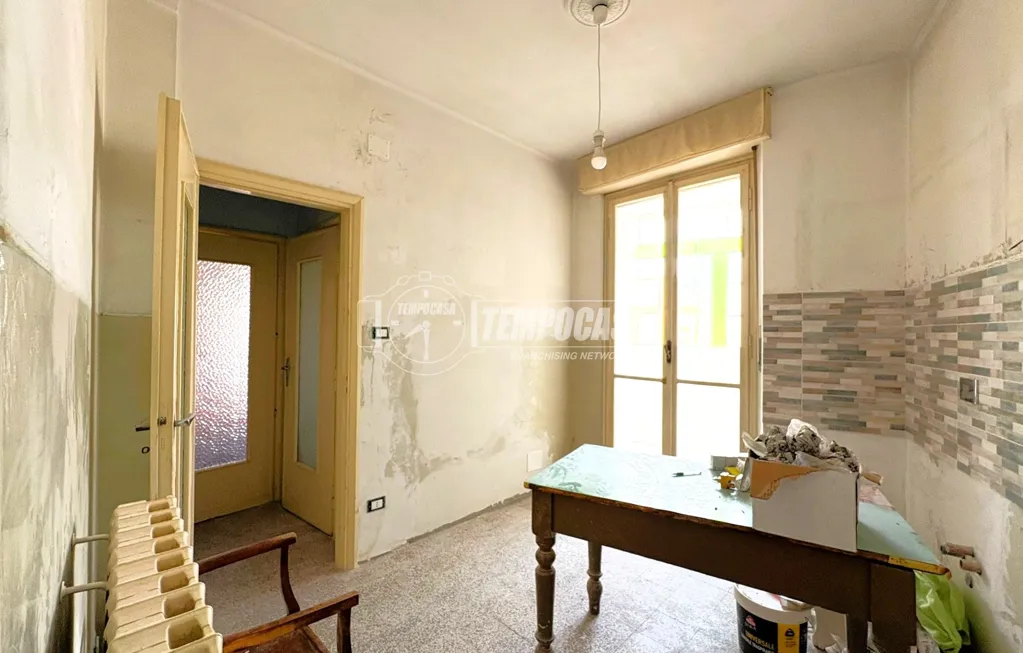 Bureau - Central Apartment with Balcony in Pinerolo