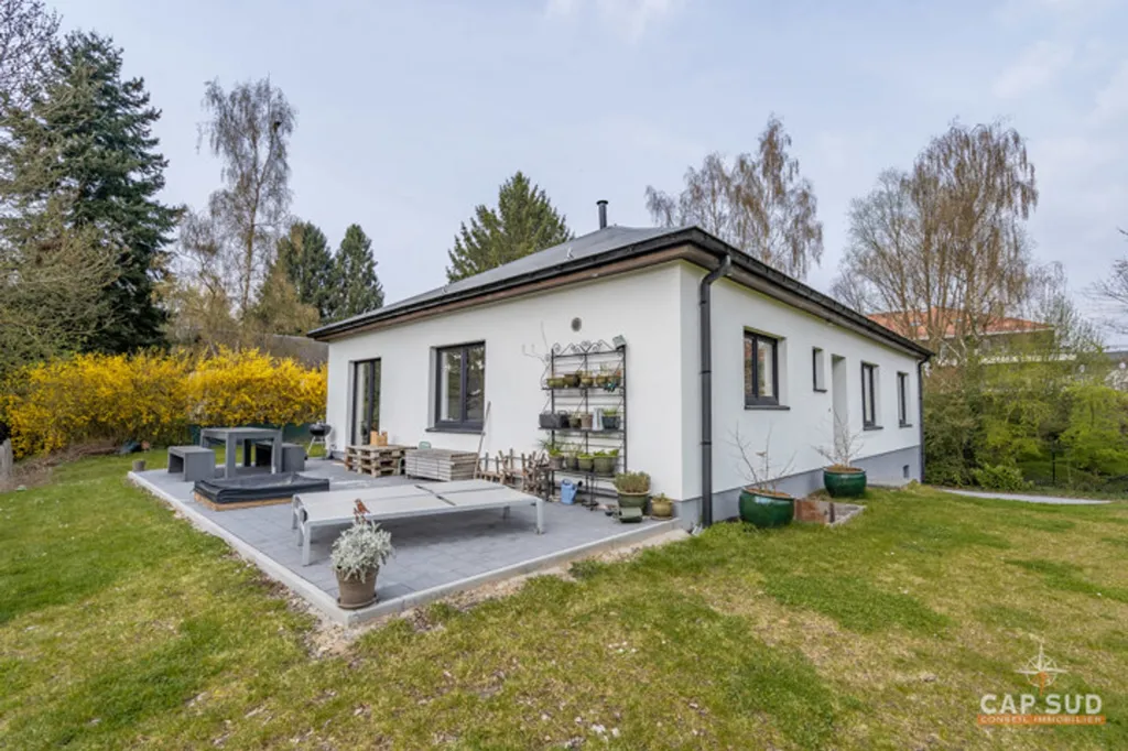 Garden - Bright House with South Terrace in Waterloo