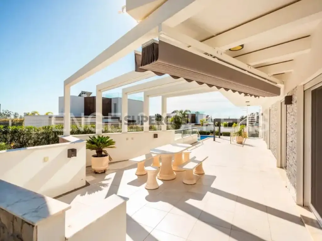 Terrass - Modern Villa with Sea Views in Lagoa