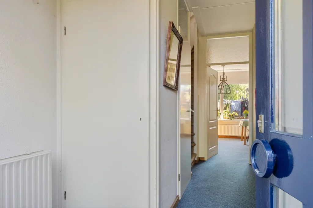Hallway - Spacious Semi-detached House with Garden in Ie