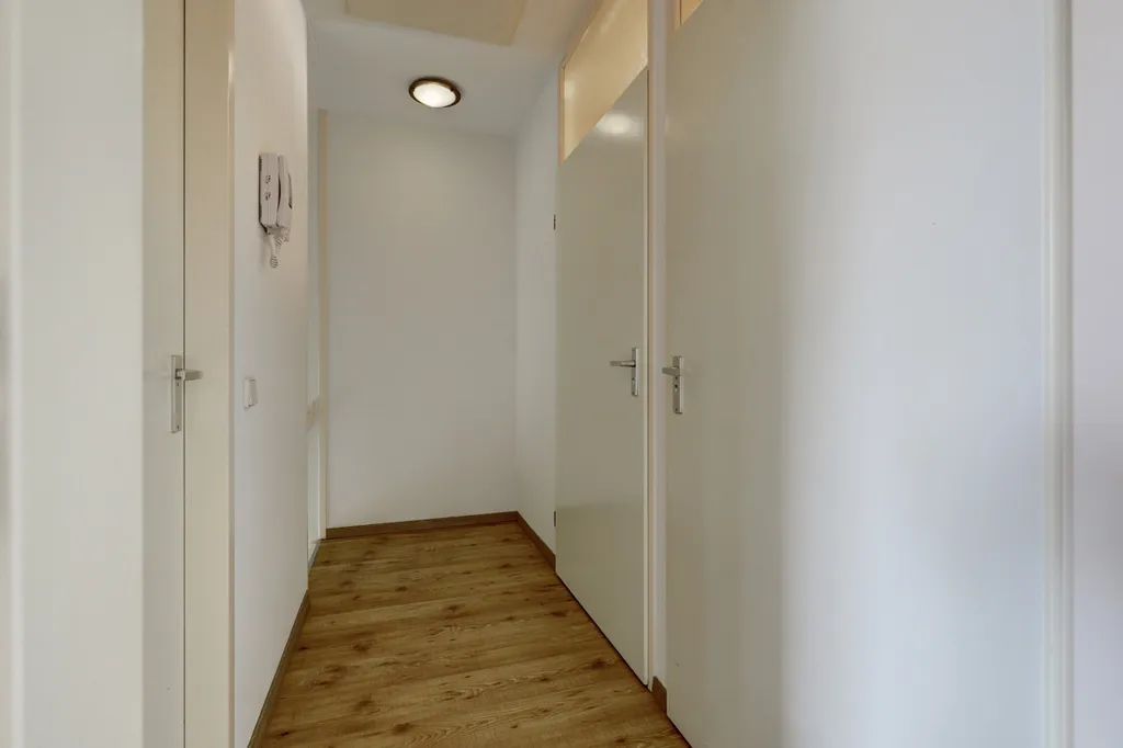 Entrée - Spacious Apartment with South-Facing Balcony in Baarlo