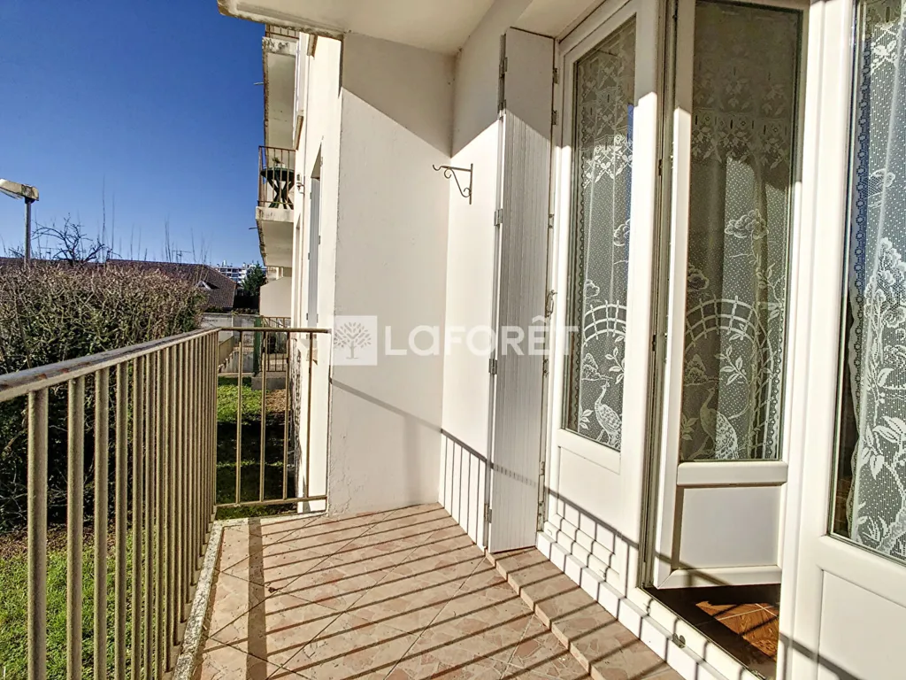 Balcon - Appartement avec Terrasse et Balcon à Saint Dizier