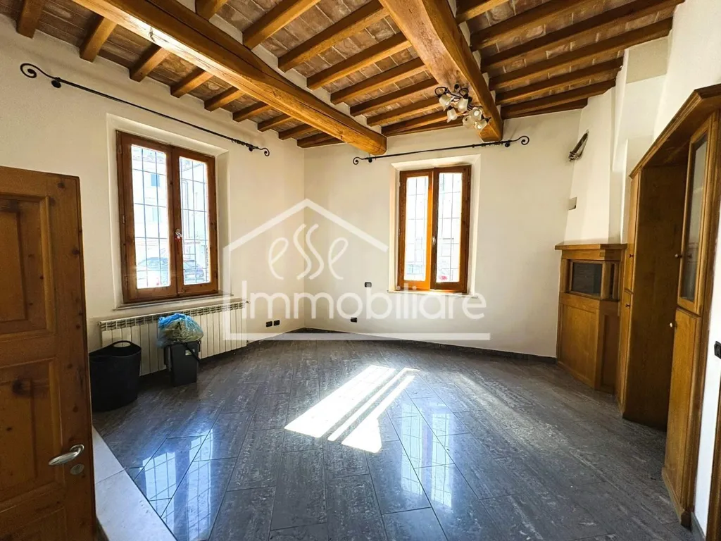 Pièces - Two Apartments with Terrace in Empoli Centre