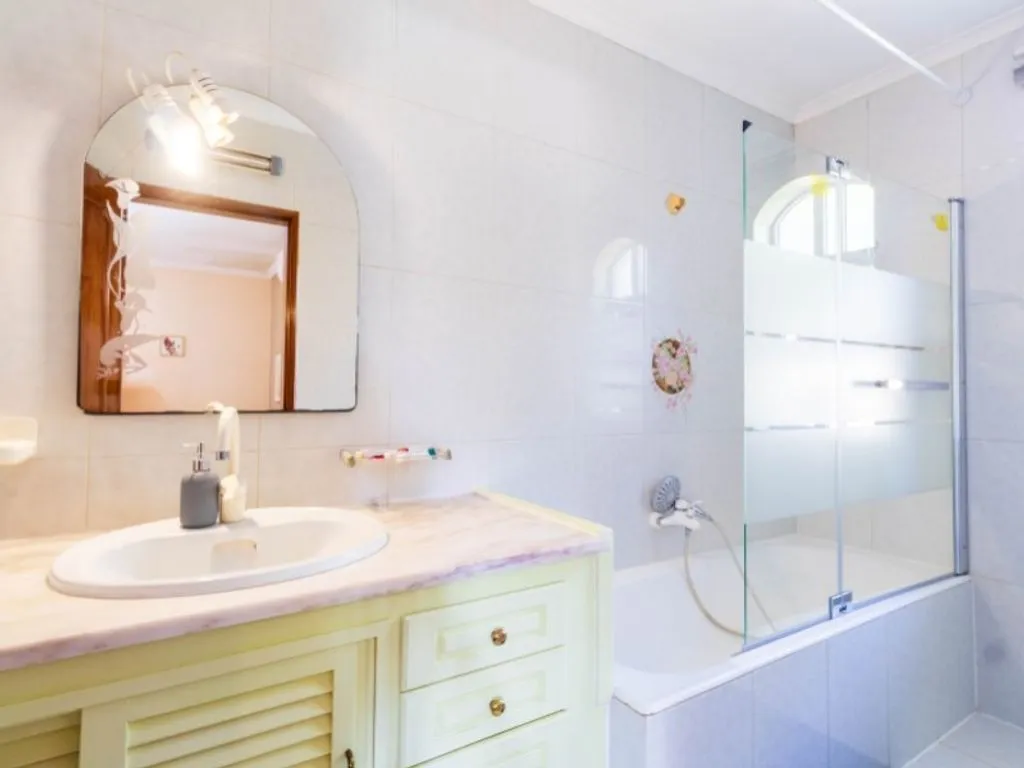 Salles de bain - Luxury Villa with Pool in Alcantarilha
