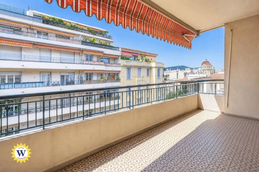 Rõdu - 2-Bedroom Apartment with Terrace in Nice