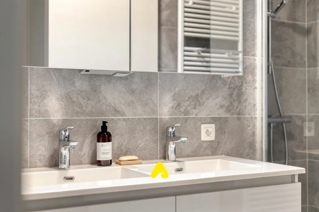 Salles de bain - Appartement avec Terrasse au Cœur de Middelkerke