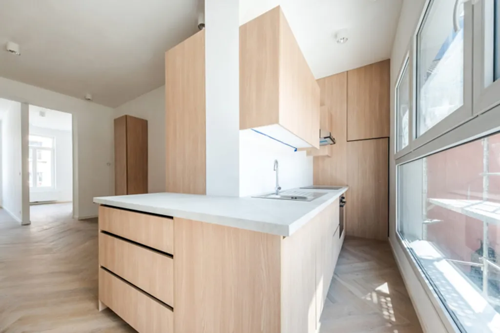 Köök - Fully Renovated Apartment with Balcony in Brussels