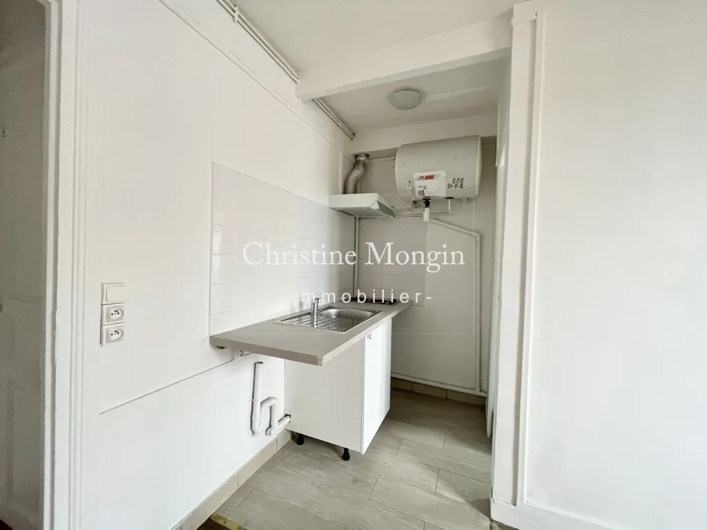 Köök - 2-Bedroom Apartment with View in Issy-les-Moulineaux
