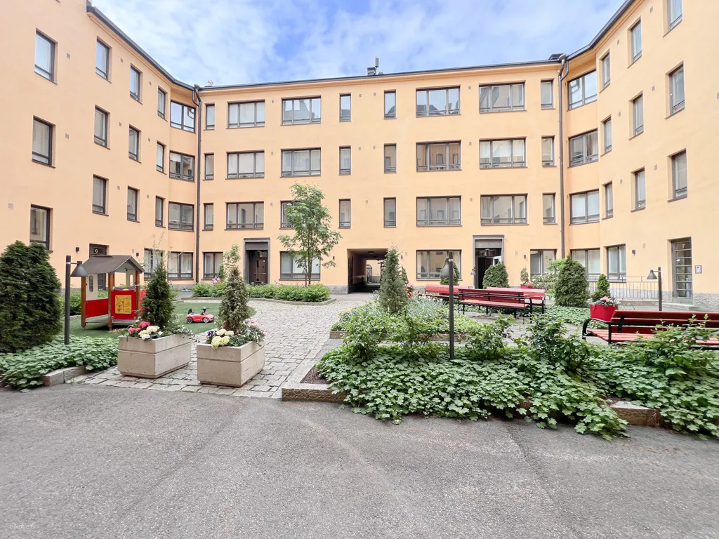 Aed - Remodelled Flat with Sea View in Ullanlinna, Helsinki