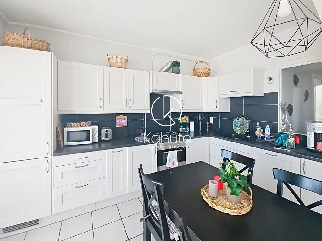 Cuisine - Appartement T4 avec Vue sur Monts d'Or à Lyon 5