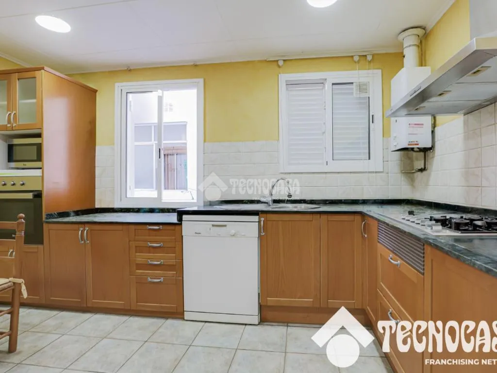 Cuisine - Apartment with Balcony in Sants - Montjuïc