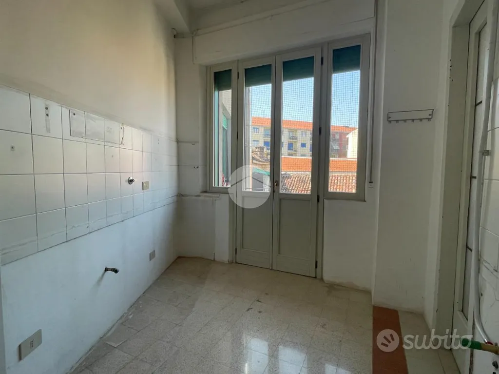 Stanze - Triplex with Balcony in Asti's Historic Centre