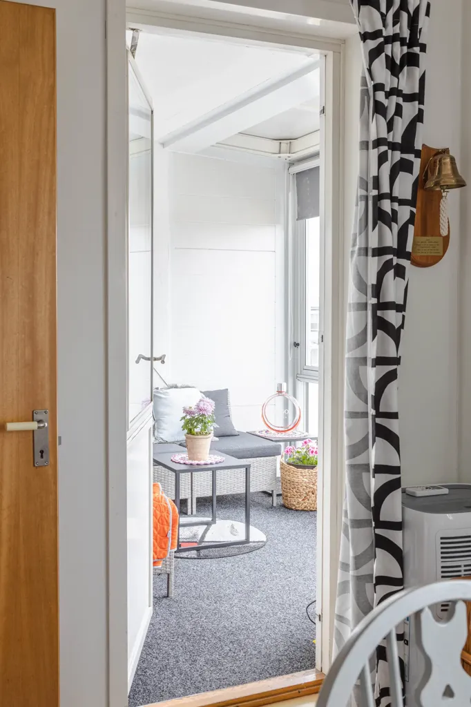 Söögituba - Apartment with Balcony and Forest View in Eskilstuna