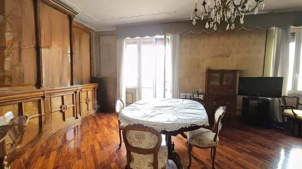 Söögituba - Luxury Penthouse with Triple Exposure in Naples