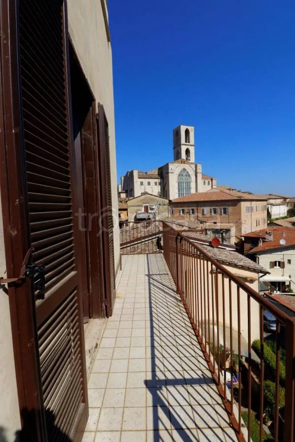 Balcon - Panoramic Apartment in Historic Building, Perugia