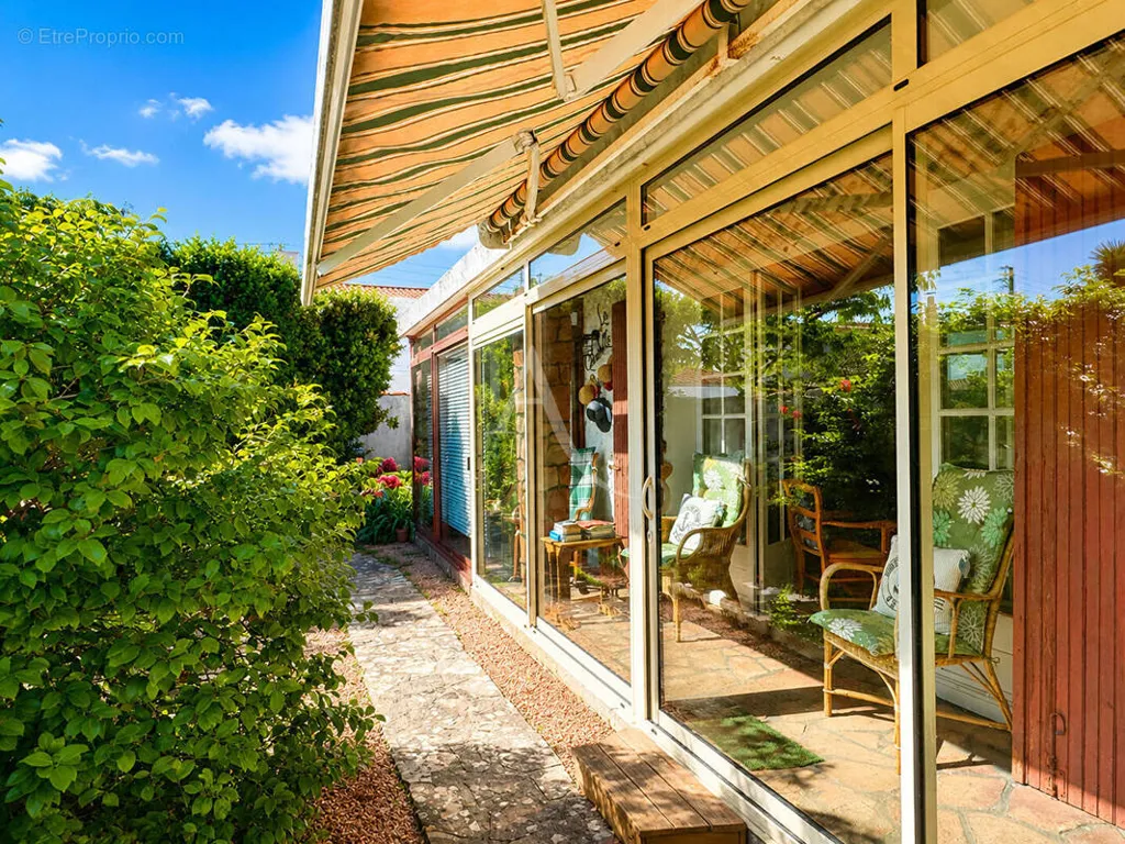 Terrasse - Maison T3 avec Jardin à La Chaume, Sables d'Olonne