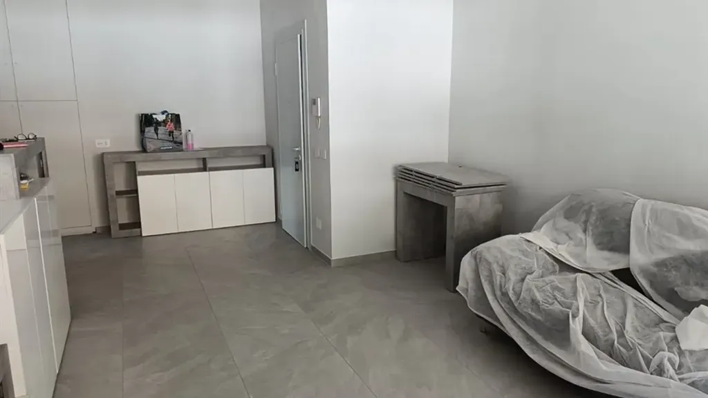 Elutuba - Fully Furnished Apartment with Balconies in Como
