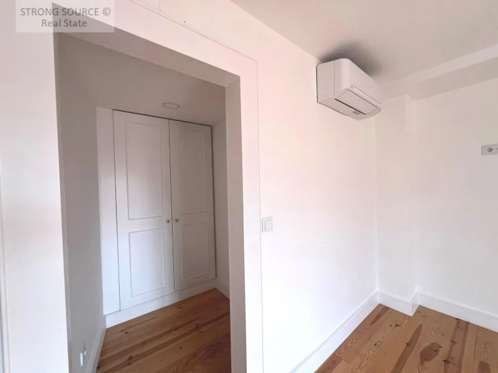 Toad - Luxury Apartments with River View in Graca, Lisbon