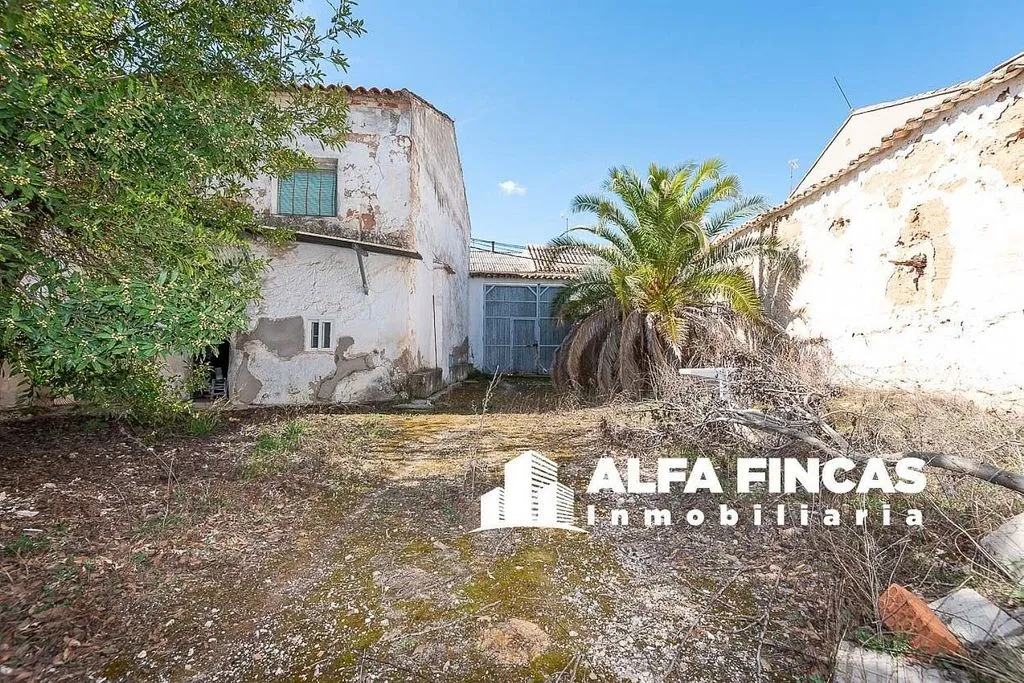 Aed - Chalet with Chimney in El Provencio