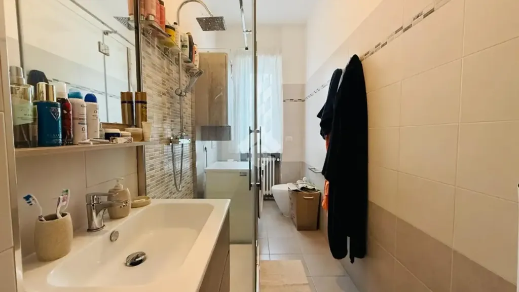 Salles de bain - Restored 3-Bedroom Flat with Balcony in Rivoli