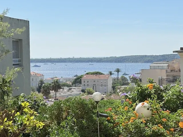 Terrass - Luxury Apartment with Sea View in Cannes