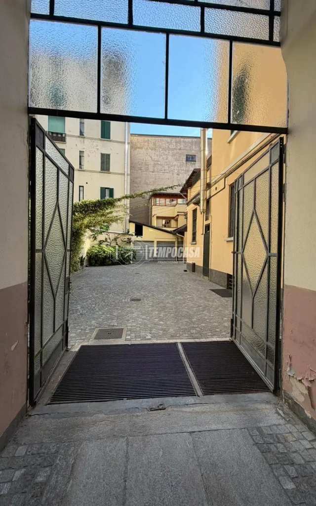 Ingresso - Parking Box in Central Milan