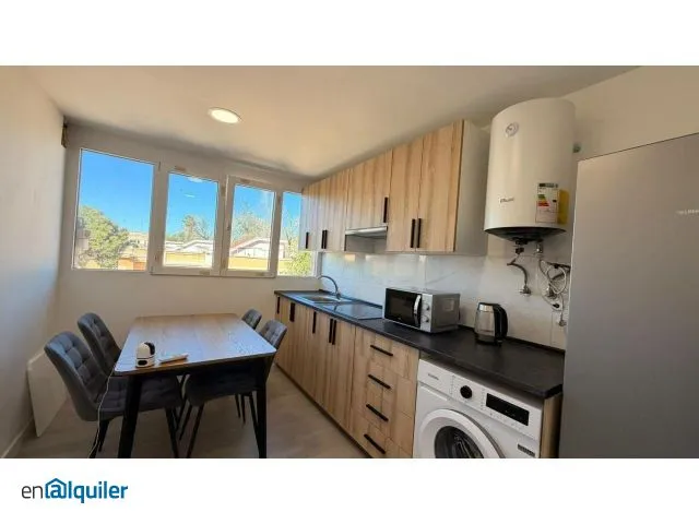 Cuisine - Bright Apartment with Air Conditioning in Beteró, Valencia