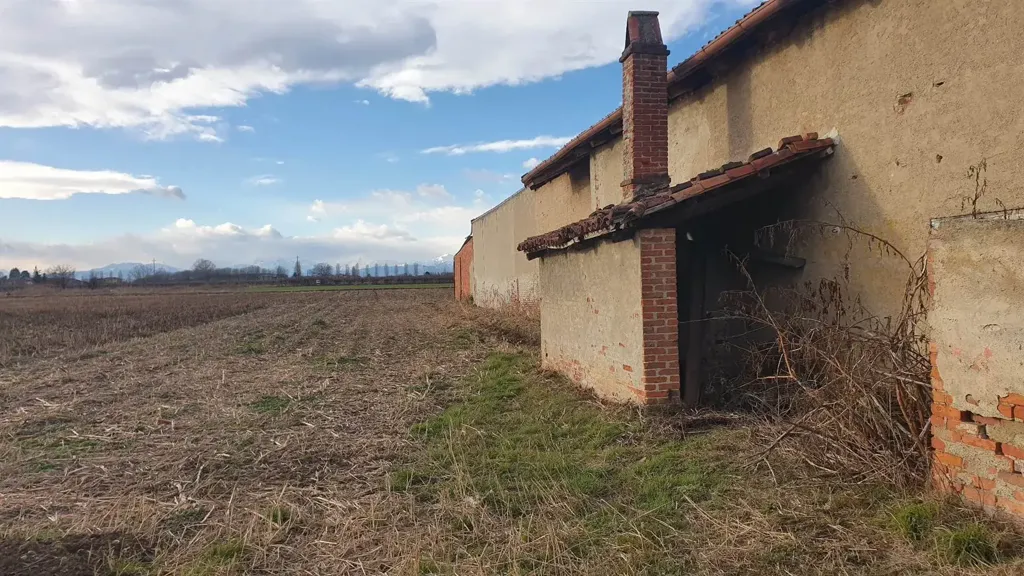 Välivaade - Traditional Farmhouse with Private Garden in Cigliano