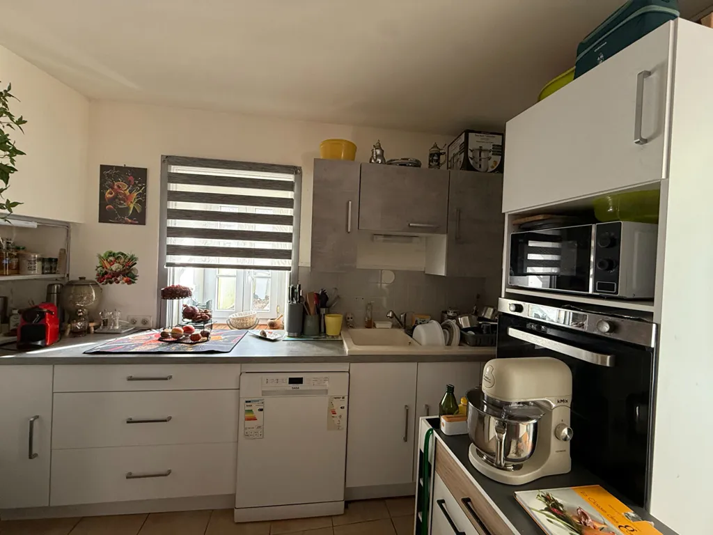 Kitchen - Two-Bedroom House with Veranda in Muron