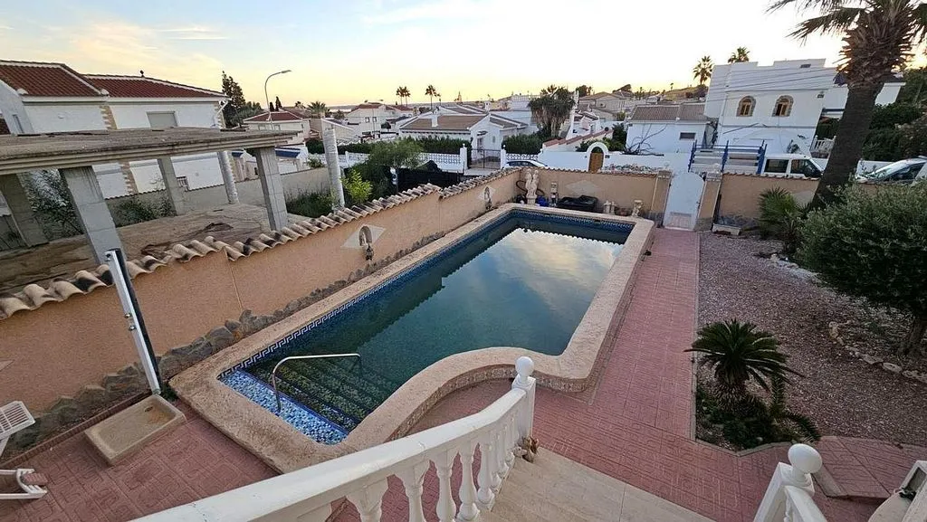 Piscine - Chalet with Pool and Terrace in Ciudad Quesada