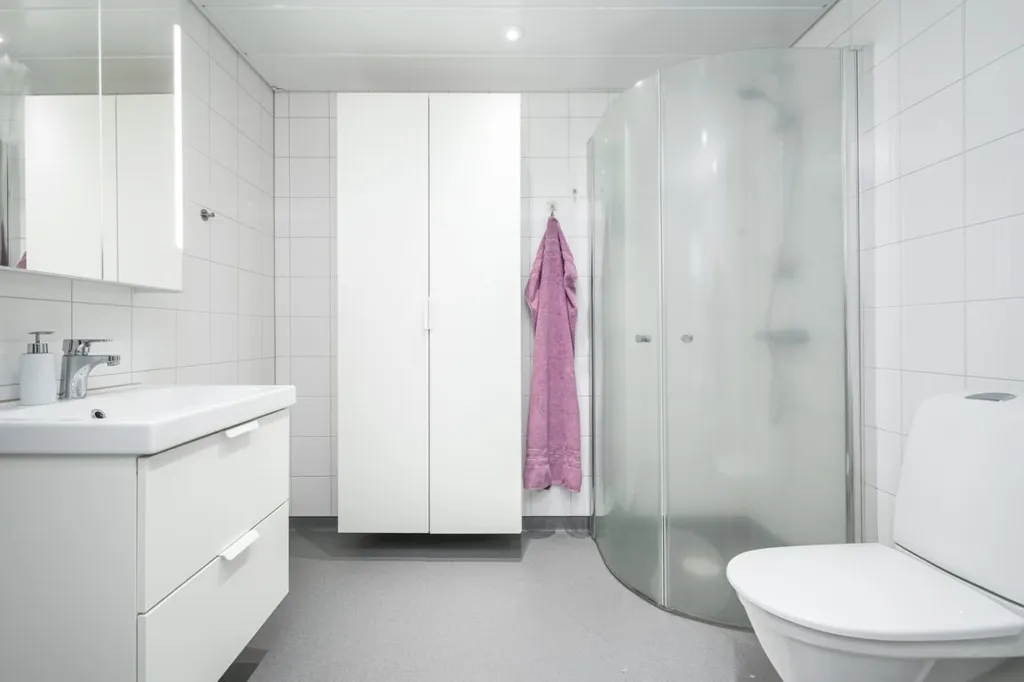 Salles de bain - Modern Flat with Ljungan View in Kvissleby
