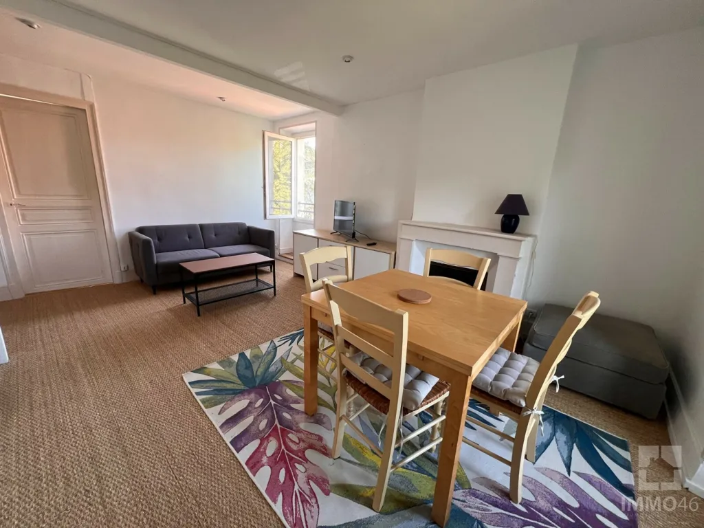 Séjour - Appartement Rénové Proche Gare à Cahors