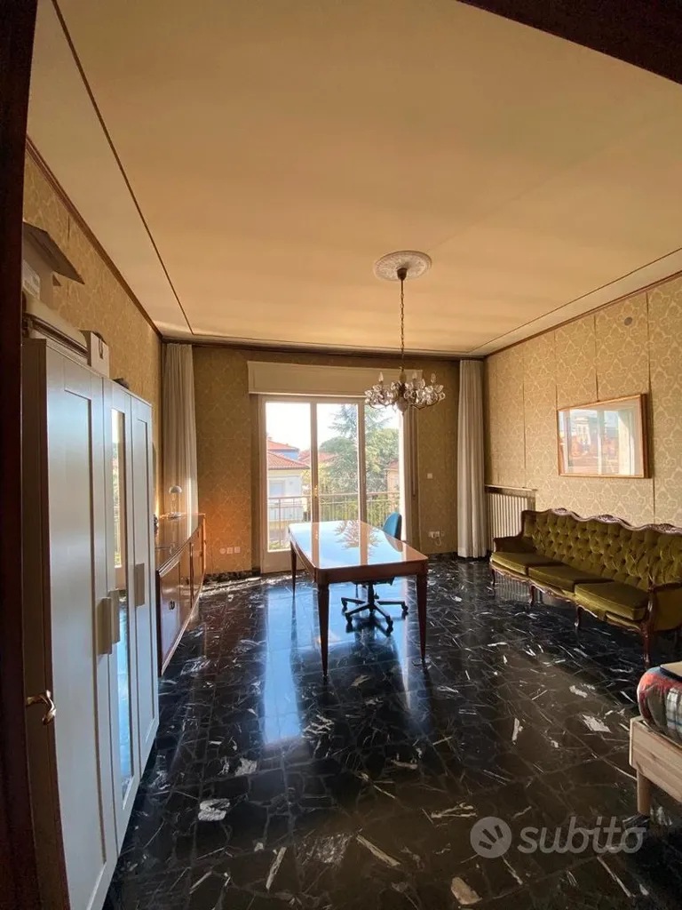 Salle à manger - Spacious Single Room with Balcony in Forlì