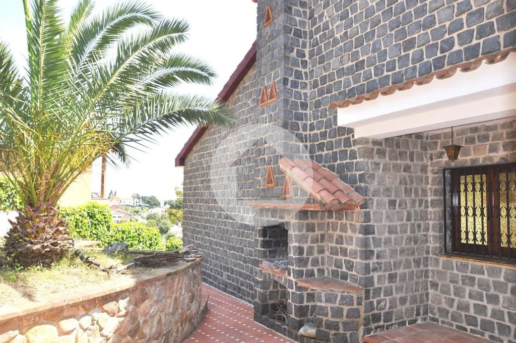 Terrasse - Luxury Villa with Pool in Santa Susanna