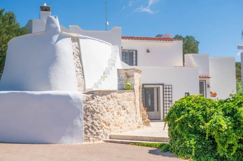 Exterior - Renovated Villa with Pool near Ostuni