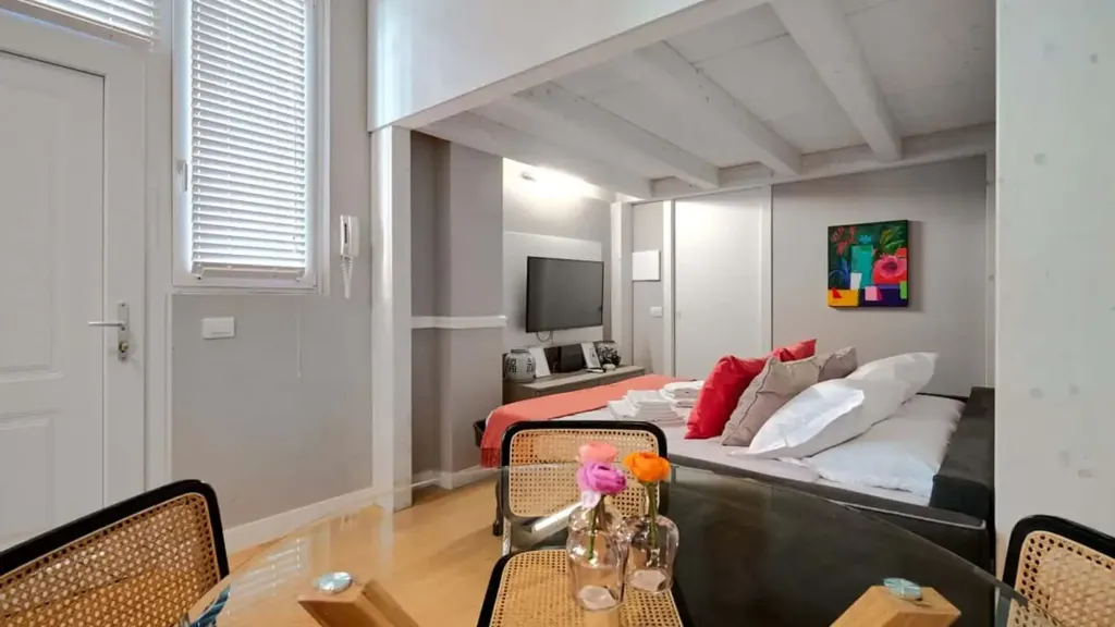 Magamistoad - Loft with Central Heating in Milan's Chinatown