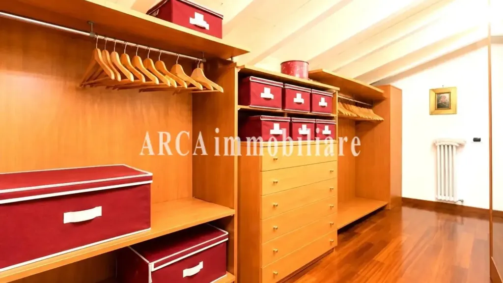 Rooms - Rustic Villa with Garden in Pietrasanta