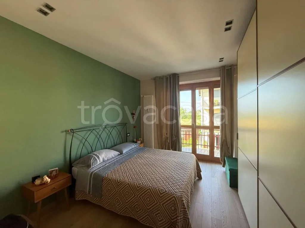 Camere da letto - Rear Corner Flat with Balcony in Cuneo