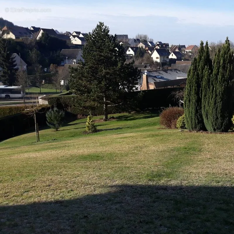 Aed - Building Plot with Garden in Amfreville-la-Mivoie