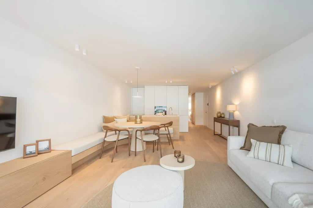 Séjour - Appartement Rénové dans le Triangle d'Or à Anvers