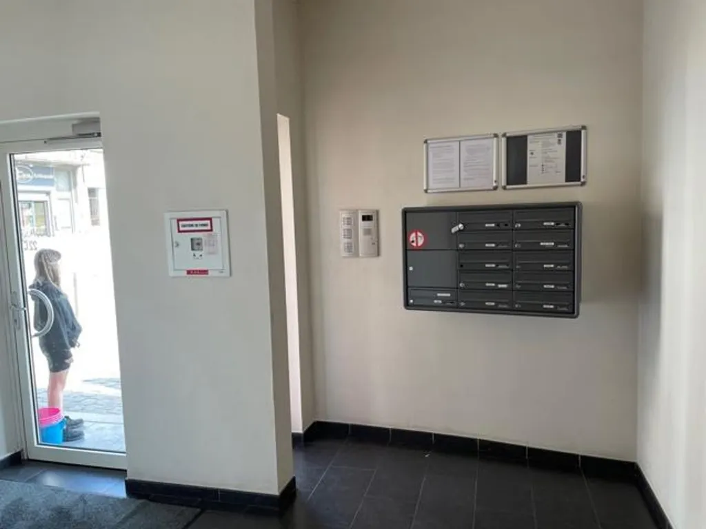 hallway_entrance