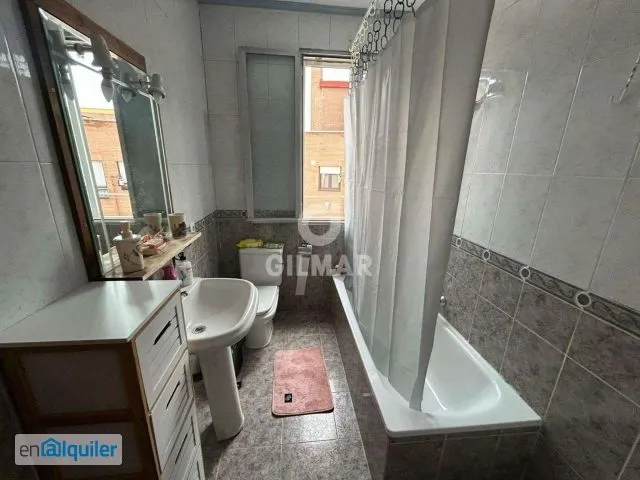 Bathrooms - Three-Bedroom Flat with Balcony in Latina