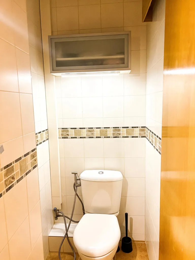 Salles de bain - Reformed Apartment with Balcony in Gavà Centre