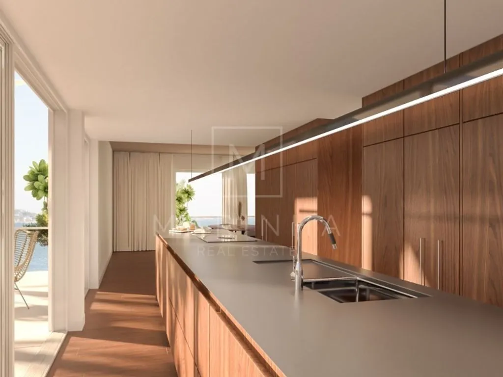 Luxury Penthouse with River View in Oeiras