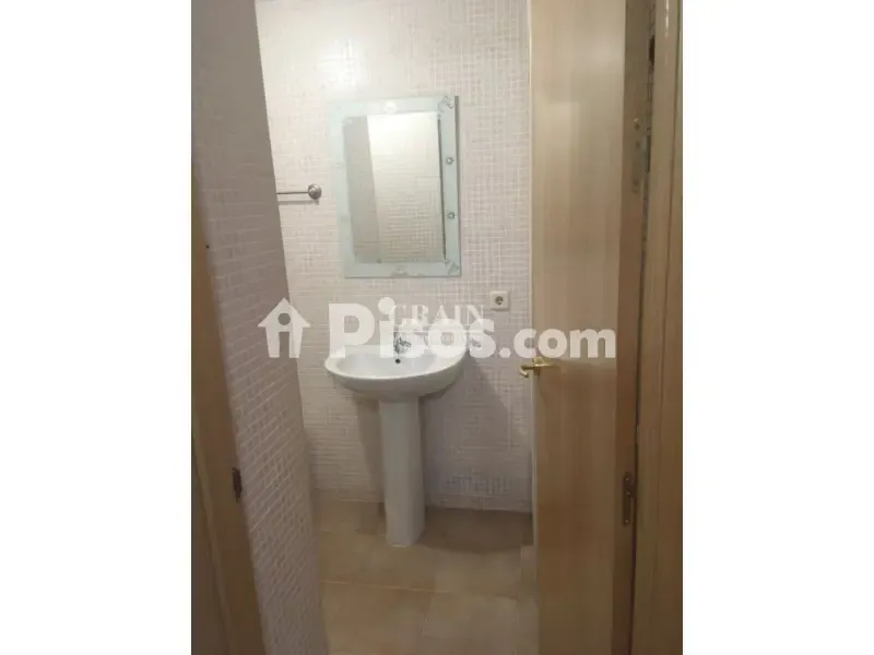 Bathrooms - Apartment with Garage in Campus, Albacete