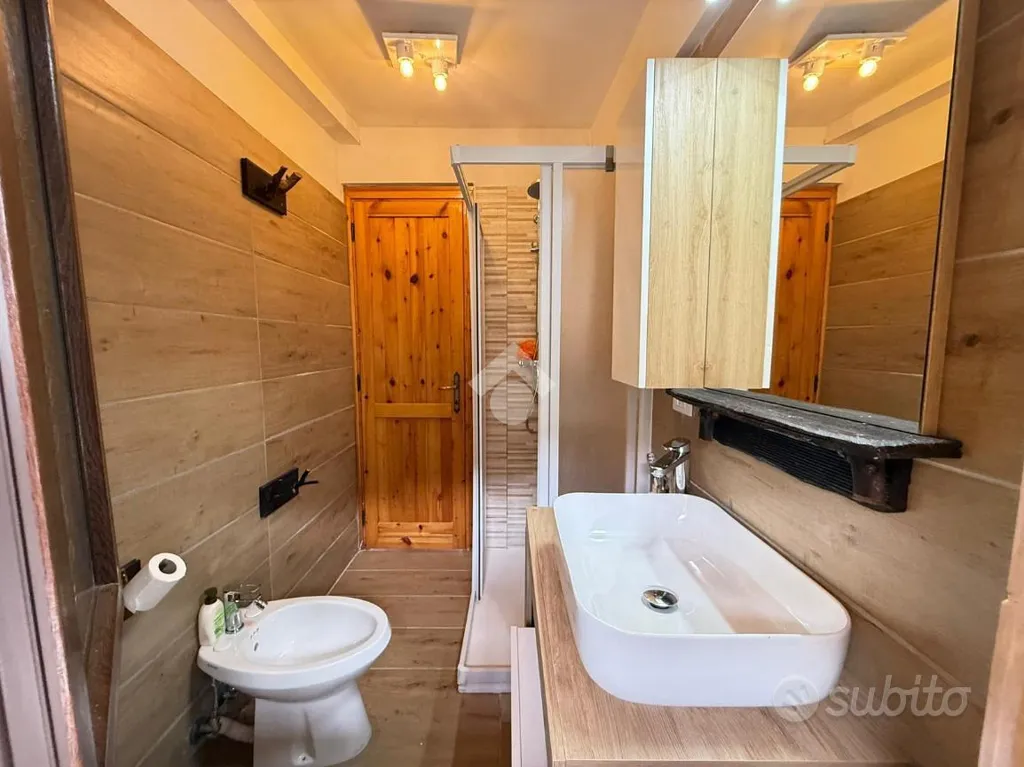 Salles de bain - Trilocale with Balcony in Piglio