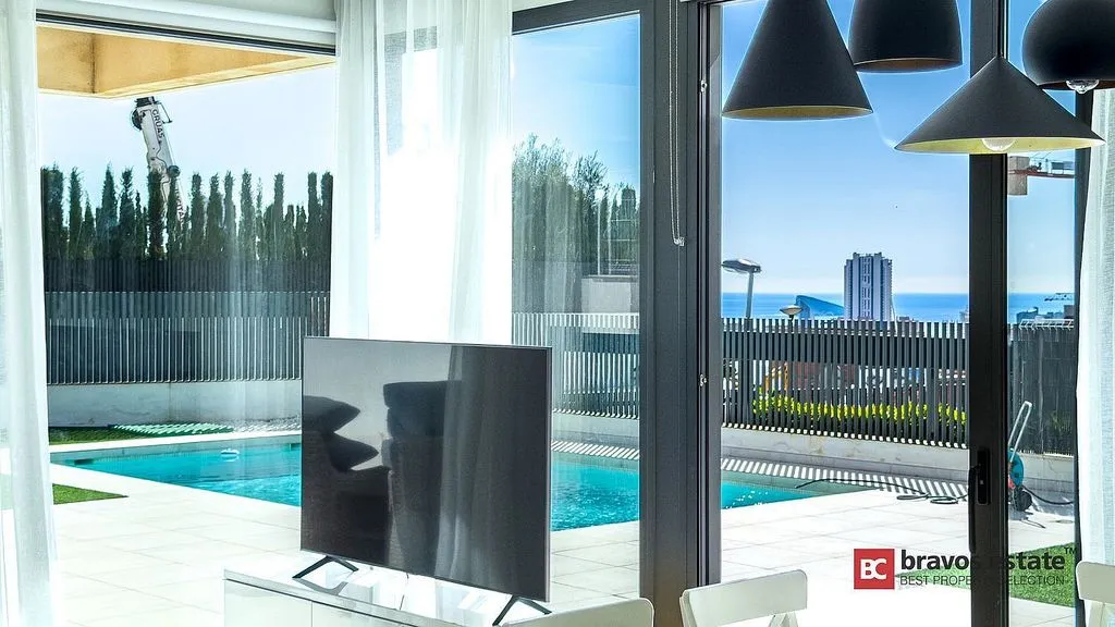 Pool - Modern Design Villa with Sea View in Benidorm