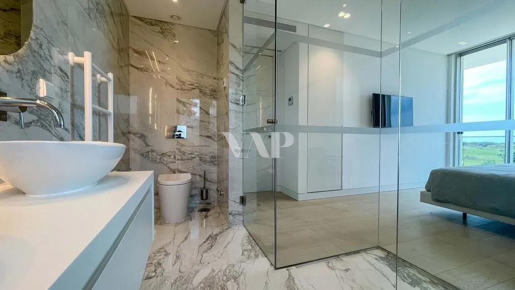 Salles de bain - 4-Bedroom Penthouse with Rooftop in Vilamoura