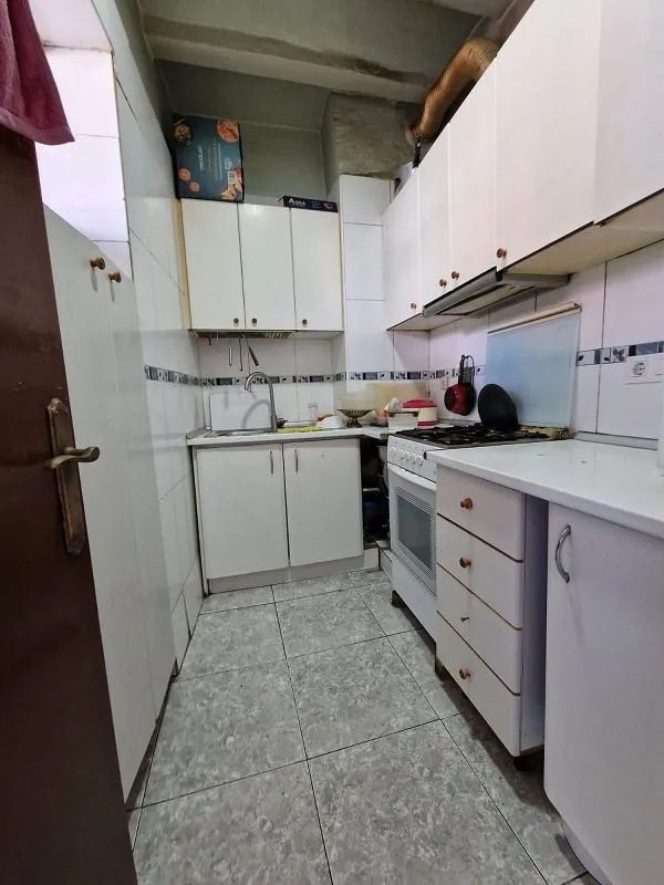 Cuisine - Apartment with Balcony in El Raval, Barcelona